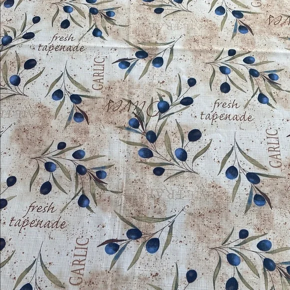 Tablecloth Tuscany style  Easy care Polyester  Fabric size 59x82 oblong - Picture 2 of 9